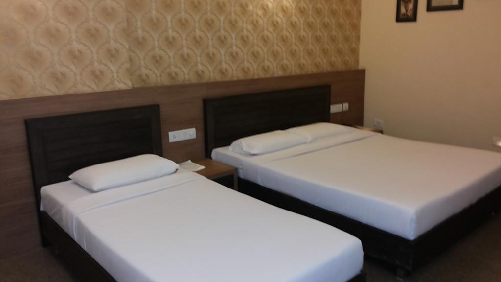 Adyar Ananda Bhavan Residency Hotel Bangalore Værelse billede